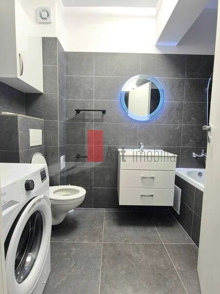 Aparatorii Patriei- Apartament cu camere de inchiriat- centrala+ loc de parcare